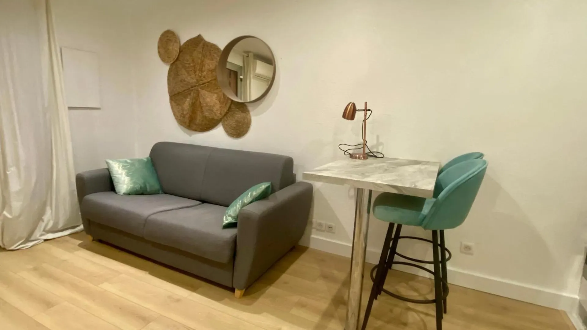 Studio Bricka - 200M To The Beach, Parking, Clim, Terrace Antibes 0*,