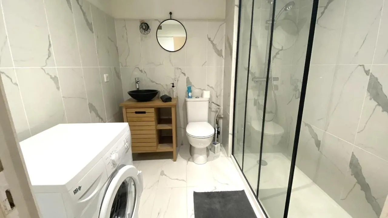 Apartment Studio Bricka - 200M To The Beach, Parking, Clim, Terrace Antibes