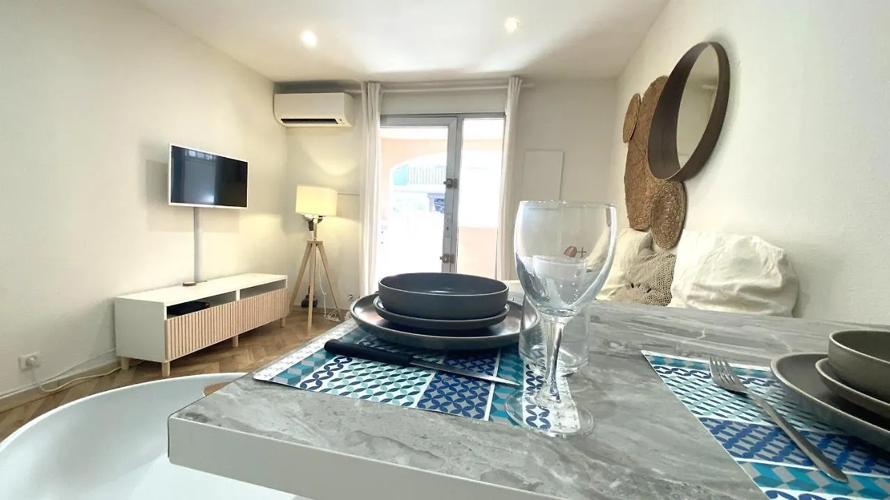 Apartment Studio Bricka - 200M To The Beach, Parking, Clim, Terrace Antibes France